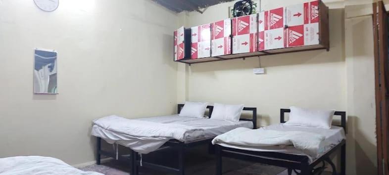 Shree Kashi Govardhan Dham Hotell Ujjain Eksteriør bilde